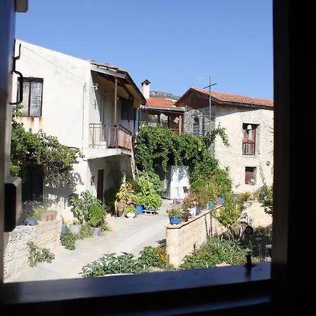 Guesthouse Monagri *