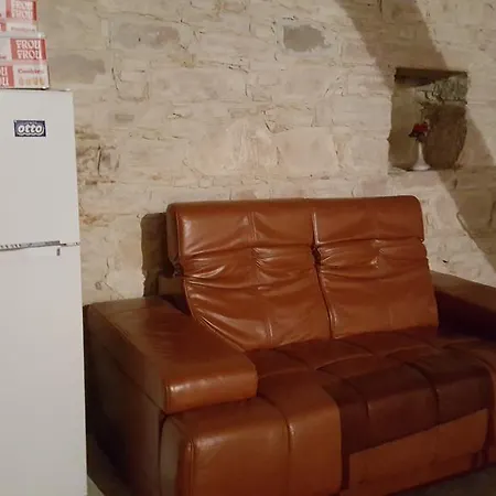 Guesthouse Monagri Pensjonat